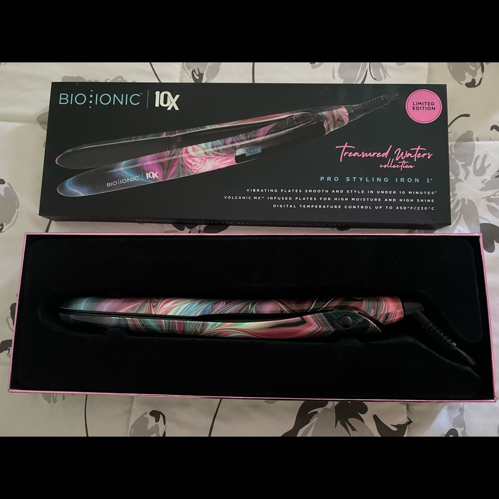 New 10X Styling Iron
 Volcanic Mineral Complex